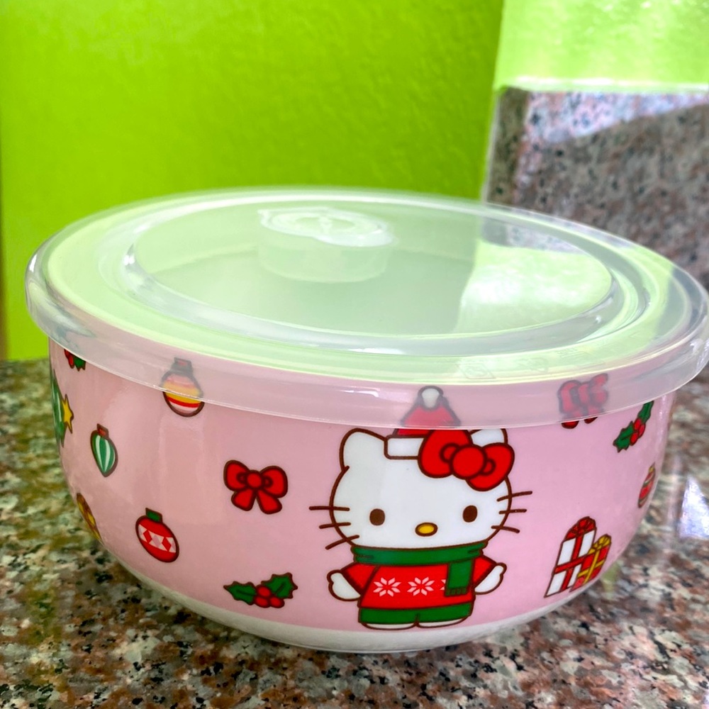 Hello kitty container